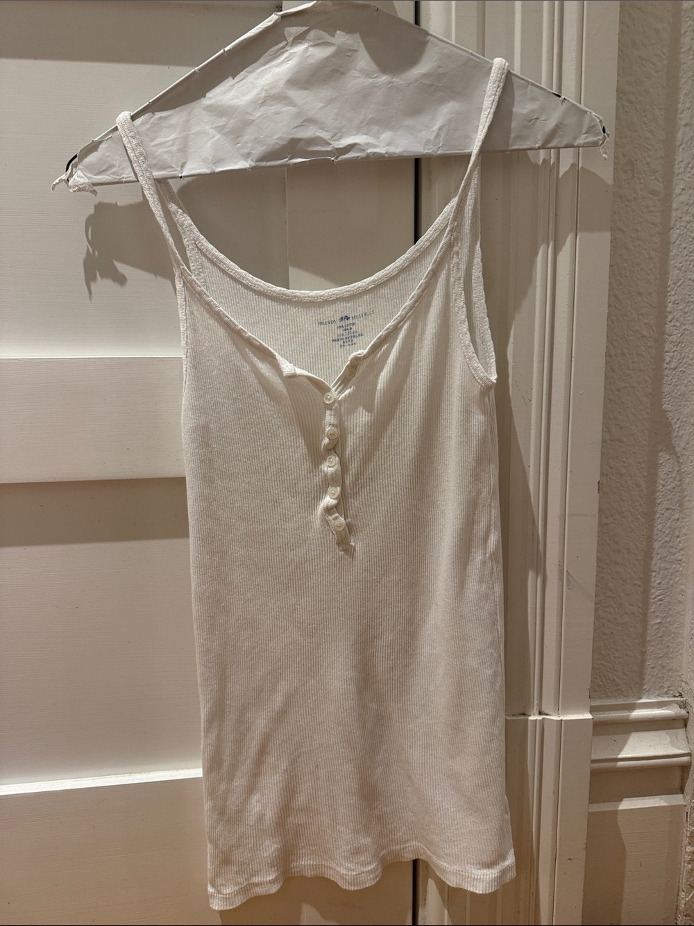 ✨ Brandy Melville White Ribbed Henley Tank Top ✨